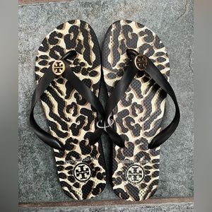 Tory Burch Cheetah Print Flip Flops 🐆🖤